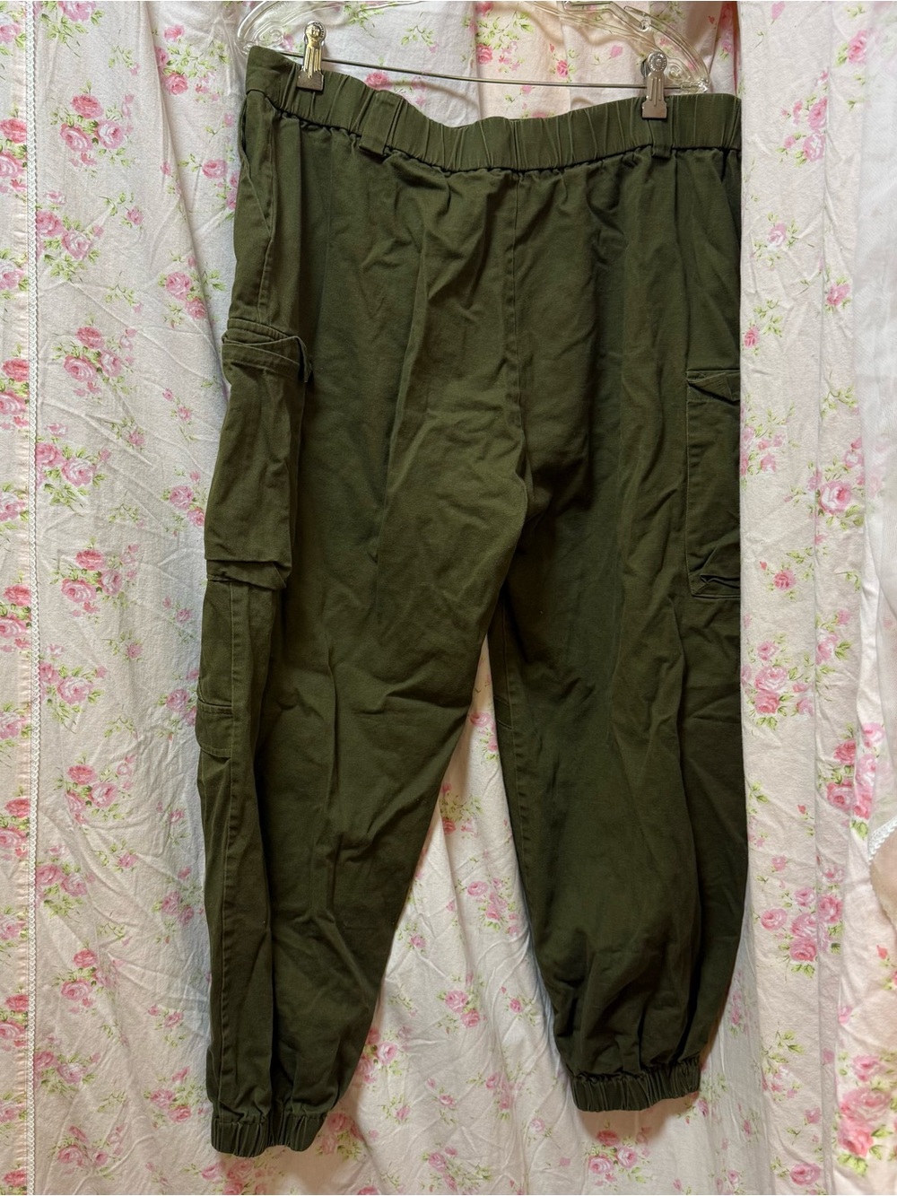 Fashion Nova Olive Green Cargo Jogger Pants - Picture 2 of 6